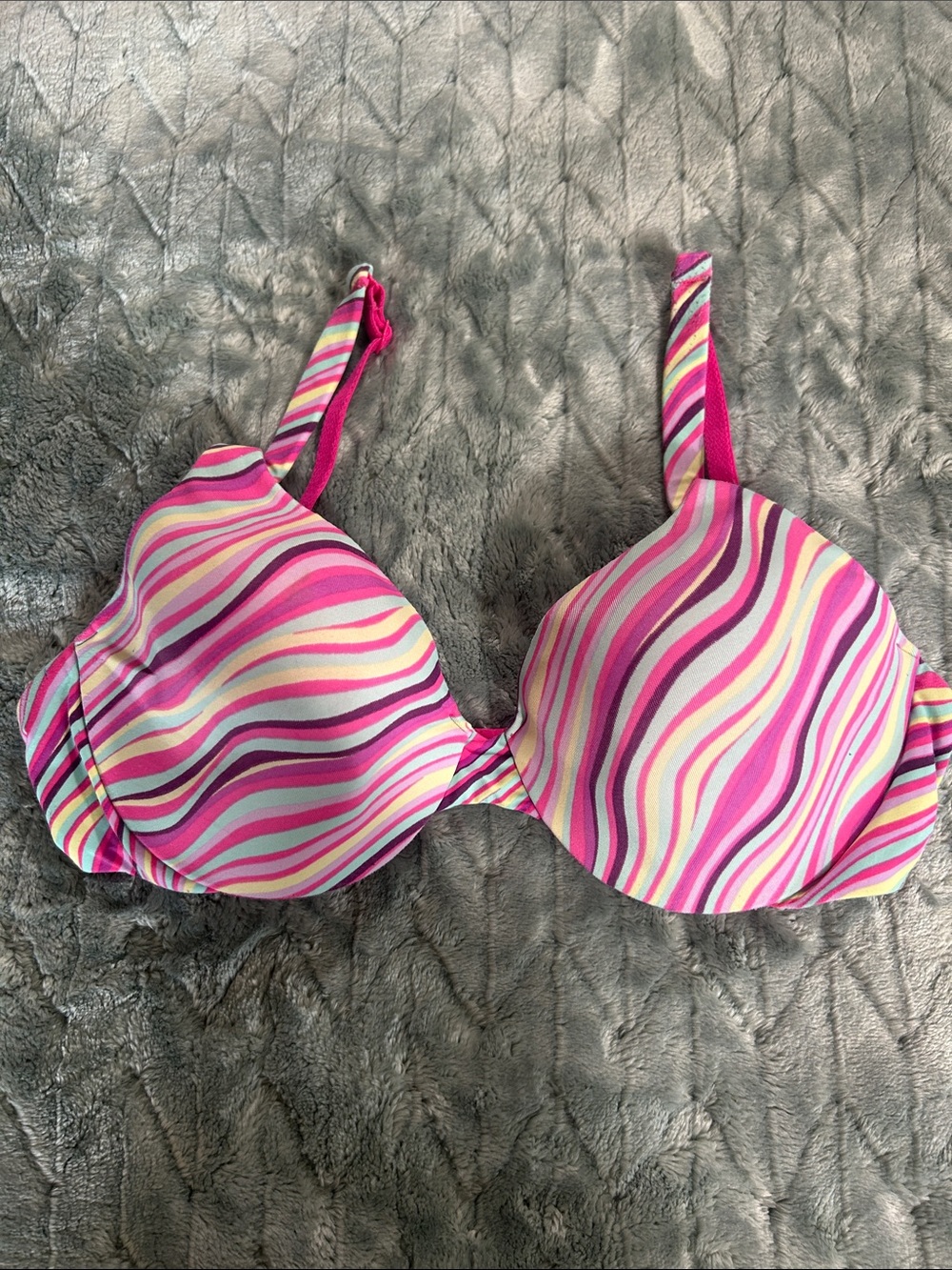 Body by Victoria Pink Multi-Color Wave Print Bra